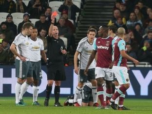  Degradohet Mike Dean, tani gjykon në Championship