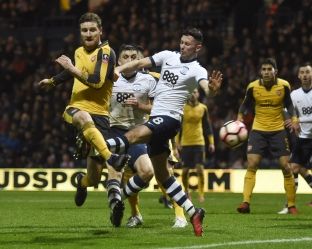  Mustafi thotë se Mertesacker e ka ndihmuar shumë në karrierë