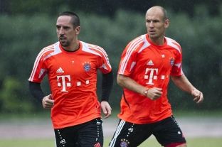  Hitzfeld: Bayerni s’do ta ketë të lehtë të zëvendësojë Robbenin e Riberyn
