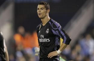  Ronaldo shënon supergol nga gjuajtja e lirë [video]