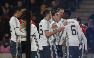  Unitedi humb, por shkon në finale të EFL Cup