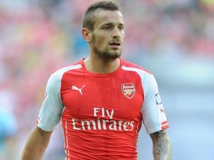 Debuchy drejt largimit nga Arsenali
