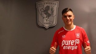 Twente zyrtarizon Enis Bunjakin