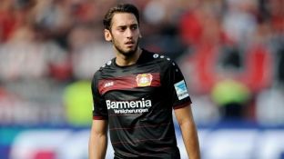 Zyrtare: Calhanoglu suspendohet për katër muaj
