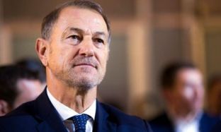  De Biasi nderohet me “Urdhrin e Yllit të Italisë”