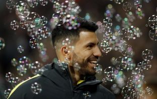 Milani synon transferimin e Agueros dhe Aubameyangut