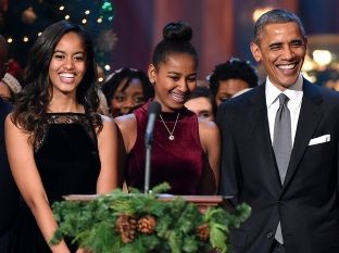 Vajza e presidentit Obama punësohet si kameriere