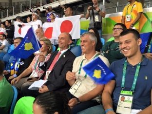Thaçi ndoqi vetëm meçin e dytë të Kelmendit