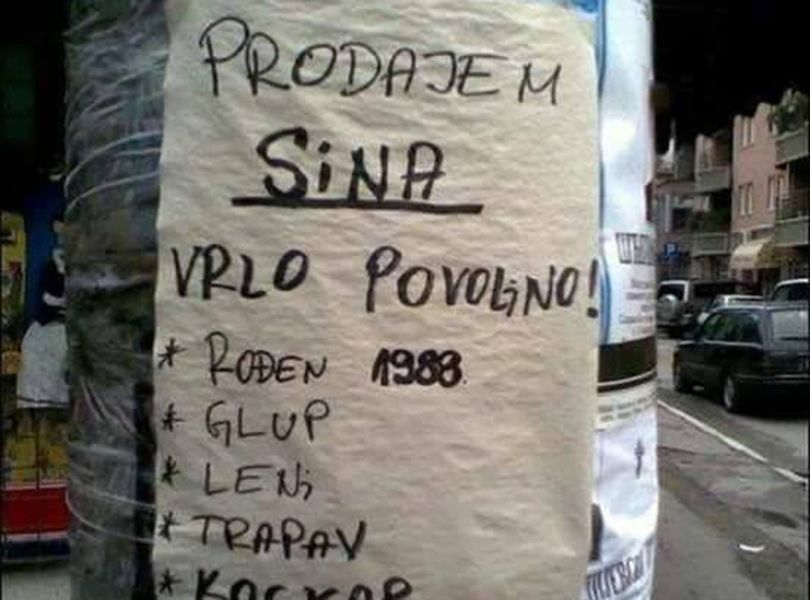 Babai i zhgënjyer e shet djalin