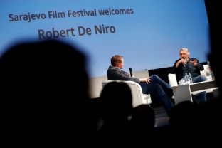 De Niro krahason Trumpin me karakterin psikopat të filmit “Taxi”