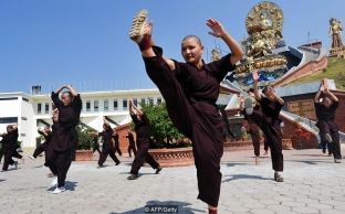 “Kung Fu” murgeshat e Nepalit [foto]