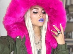  Artistja hungareze bëhet si Era Istrefi [video]