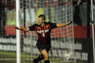 Djaloshi që la cirkun dhe iu bashkua futbollit