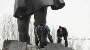 Ukraina ka hequr 1.320 shtatore të Leninit