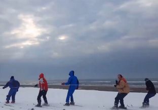  Plazhi i Madh në Ulqin shfrytëzohet për skijim [video]