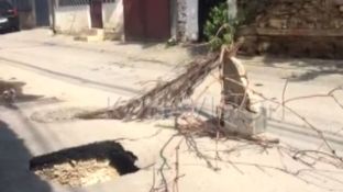 Shembet asfalti në lagjen Dodona në Prishtinë [video]
