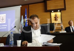 “Kapjet” dhe “çkapjet” e Prishtinës sipas PDK-së e VV-së [video]