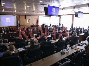 Vetëvendosje dëshiron shpërndarjen e Kuvendit në Prishtinë, por jo opozita