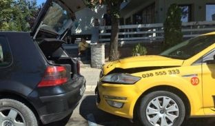 Pakujdesia e vozitësve bllokon rrugët e kryeqytetit [foto]