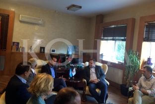 Veliaj mbërrin në Prishtinë, pritet nga homologu Ahmeti