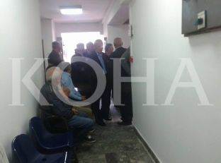 Policia bastis zyrat në Stacionin e autobusëve
