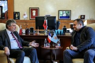 Ambasadori i ri i Francës viziton Komunën e Prishtinës
