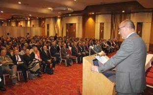 Në Prishtinë po mbahet Konferenca për kancerin e gjirit