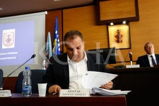 Opozita akuzon kreun e Prishtinës për mosraportim në Kuvend
