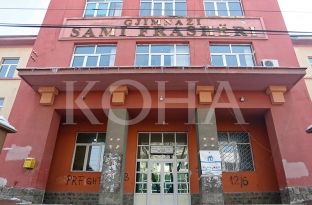 Drejtoria e Arsimit s’do ta largojë nga shkolla mësimdhënësen e “Sami Frashërit”
