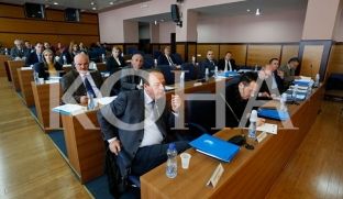 Asamblistët e LDK-së akuzojnë udhëheqjen e Prishtinës për dështime