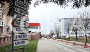  Ahmeti ankohet se QKUK po i dërgon pacientët në QKMF të Prishtinës për rëntgen