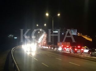 Kolonë e gjatë në Veternik