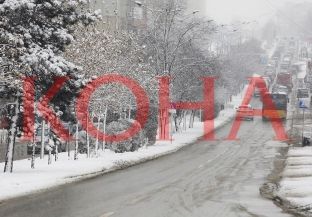  Ahmeti porosit qytetarët të reduktojnë lëvizjet me makina