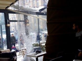 Akulli bie nga kati i 10 në një kafene në Dardani, tre të lënduar [video]