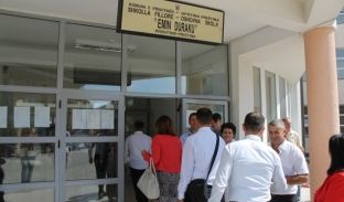  Prindërit ankohen se u mërdhijnë fëmijët në shkollën “Emin Duraku” të kryeqytetit