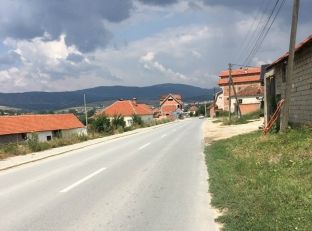 Hodonocasit kërkojnë vendosje pengesash në rrugë