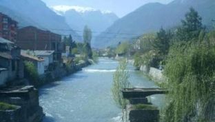 Kryetari i Pejës ia jep tenderi miliona eurosh kompanisë nën hetime