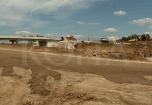 Familja Qamili e vendosur ta pengojë “Arbën Xhaferin” derisa t’u sigurohet qasje në rrugë [video]