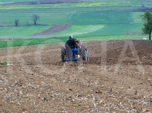 Mekanizmi bujqësor i vjetruar sfidon zhvillimin e bujqësisë në Gjilan