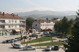 Vitia fton qytetarët t`i shlyejnë borxhet ndaj tatimit në pronë