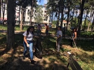 Pastrohet nga mbeturinat qendra e fshatit Gurrakoc të Istogut