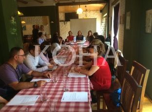 Gratë deputete duan bashkëpunim për fuqizimin e rolit në sferën publike