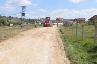 Nisin punimet në asfaltimin e rrugës Gadime e Epërme-Smallushë-Sllovi
