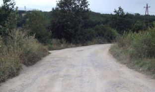250 familje të Saraishtës së Ferizajt kërkojnë asfaltimin e rrugës