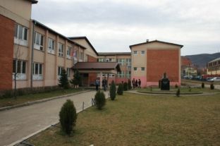 Opozita: Drejtori i ri i Arsimit në Prizren nën hetime për shkelje ligji