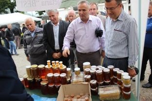 Promovohen produktet bujqësore e artizanale në Han të Elezit
