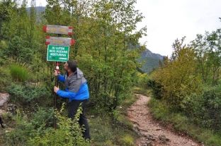 Bjeshkatarët vendosin tabela për mbrojtje të mjedisit