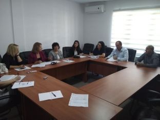 Komiteti i Arsimit në Gjilan kërkon nga komuna të mbështesë nxënësit e klasave të para