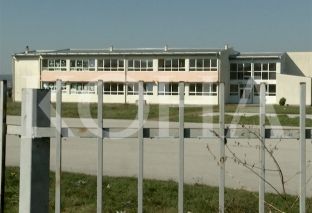 Tri mësimdhënëse në Viti kanë nisur punën pa konkurs, zyrtarët thonë se janë zëvendësim [video]