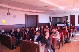 PDK në Istog akuzon Komunën për kontrata joligjore